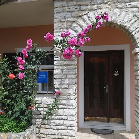 Apartment Ajka Tisno