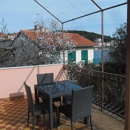 Ajka Apartment *
